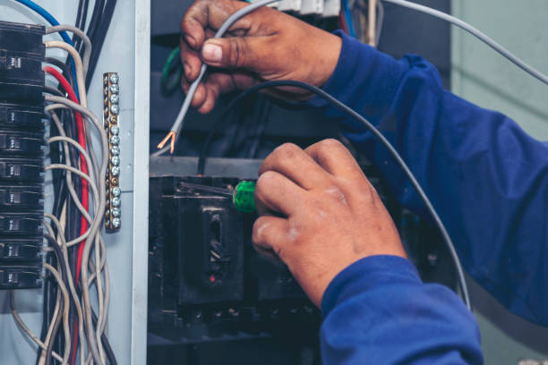 Best Licensed Electrician  in Bay St Louis, MS